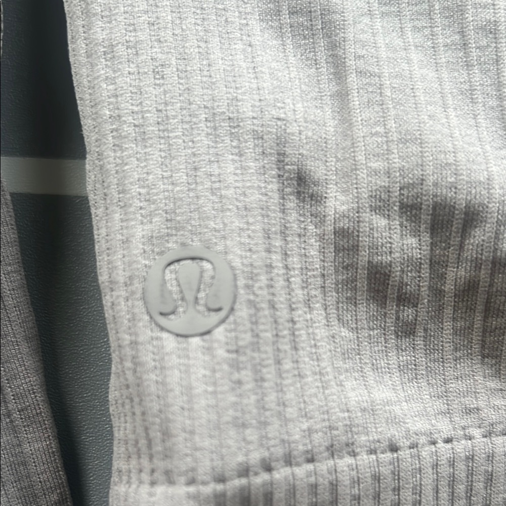 Lululemon Long Sleeve Crop Top - Picture 2 of 3